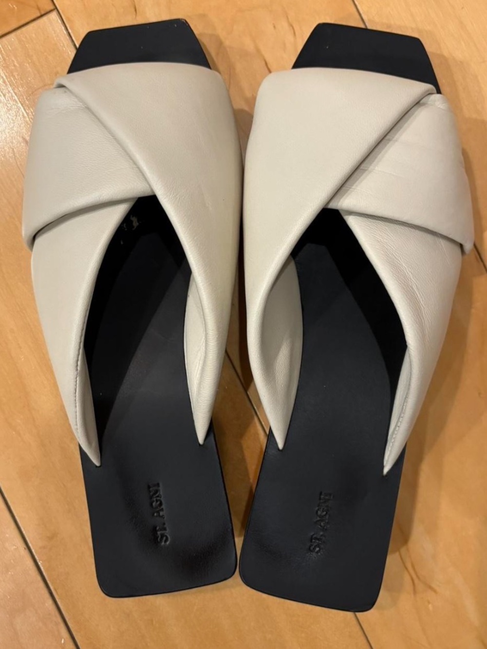 St. Agni white leather slides
